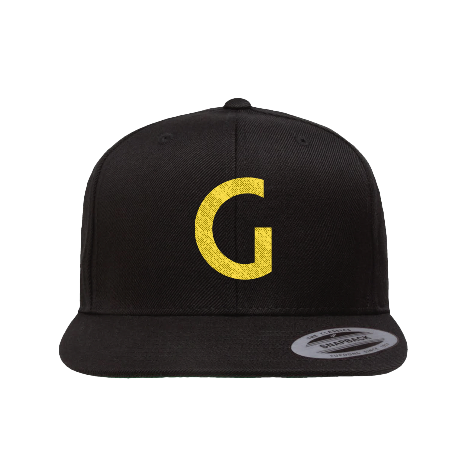 'g' embroidered cap